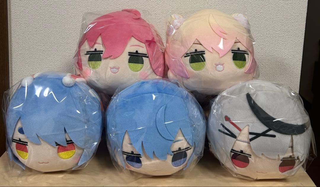 ホロライブ 寝そべりぬいぐるみ セット。