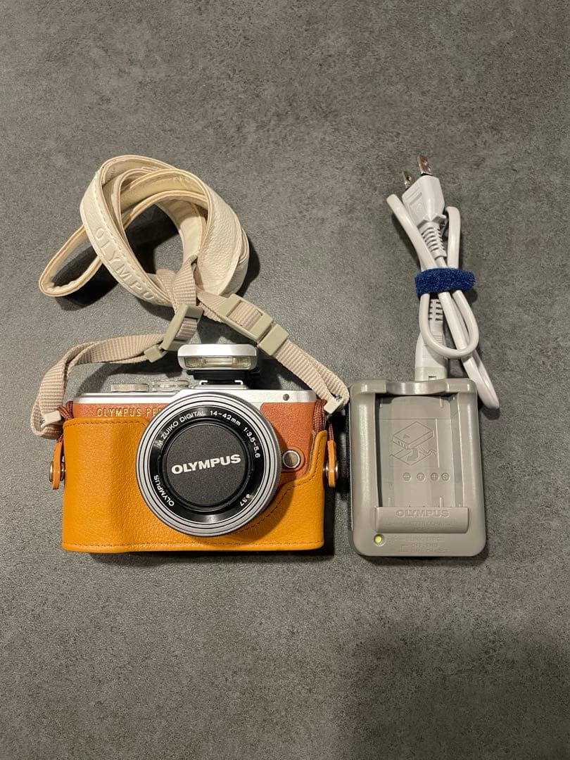 OLYMPUS PEN E-pl8 ミラーレスカメラ 14-42mm ブラウン