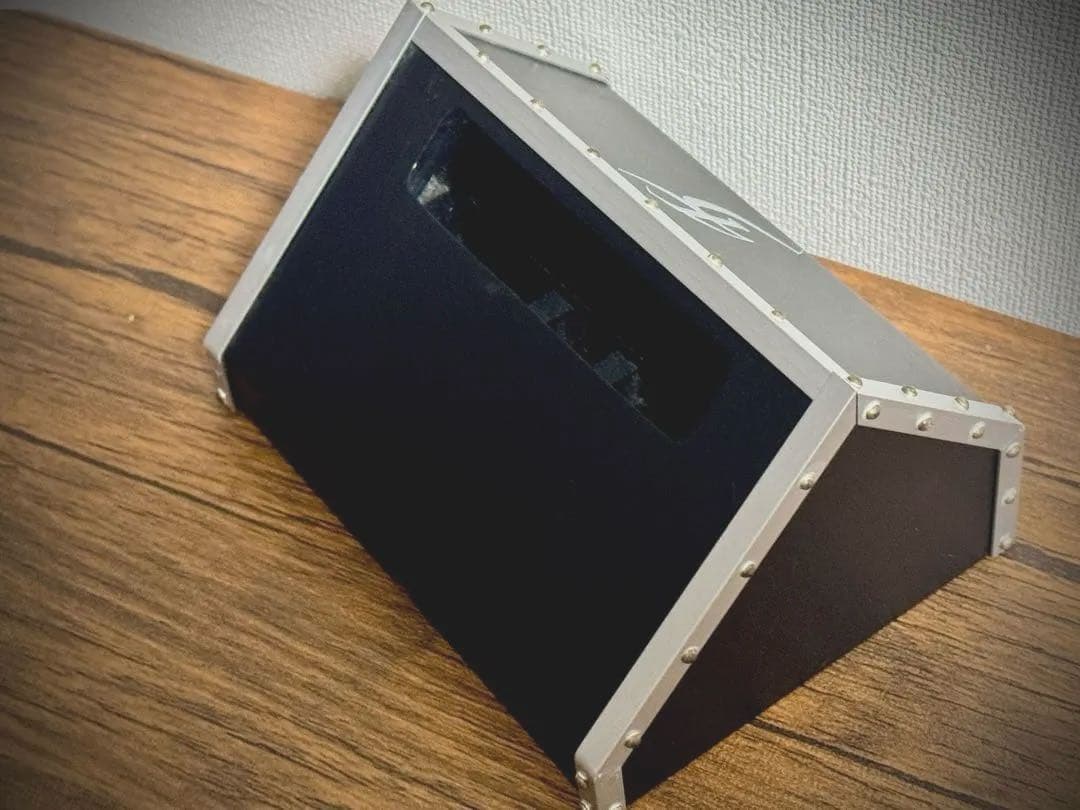 【美品】氷室京介 スマホスタンド 無電源スピーカー　khロゴ　コロガシ