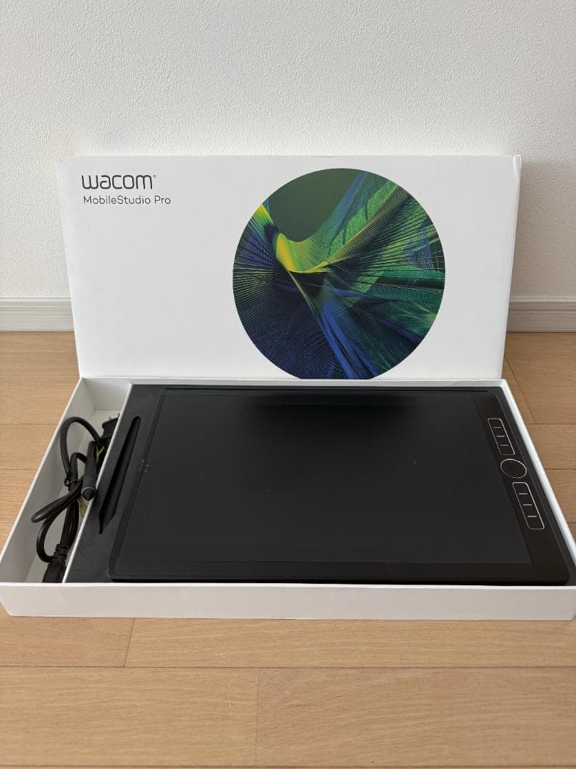 液タブ・ペンタブ Wacom Mobile Studio Pro 16 DTH-W1620H/K0