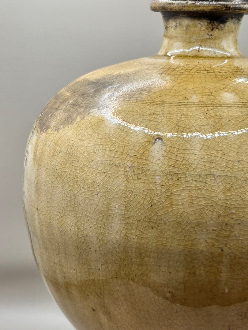 なんとも輝かしい古壺　古瀬戸　俵壺　唐津系壺 木箱○ 永仁の壺　壺 花器