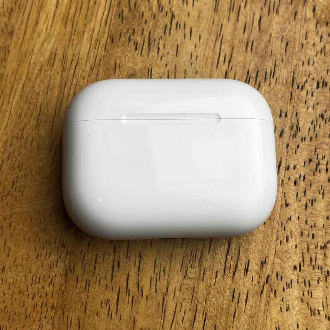 美品 AirPods Pro 第3世代 A3122 エアーポッズ プロ ケース
