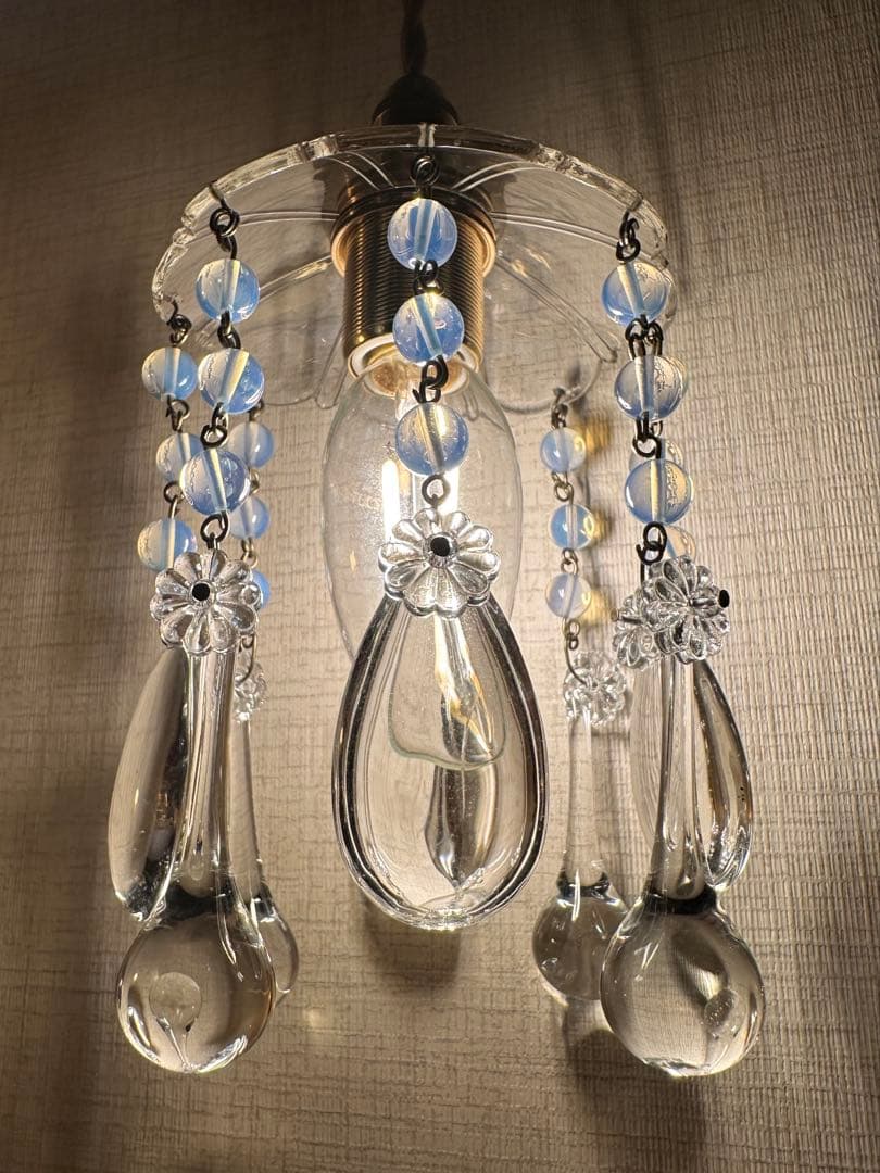 フランス アンティーク 雨に濡れた可愛いお花のミニシャンデリア＊ オパールセント