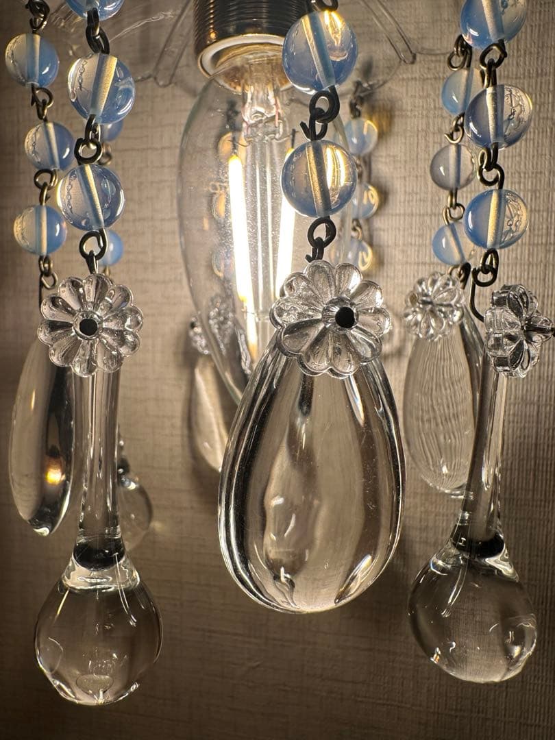 フランス アンティーク 雨に濡れた可愛いお花のミニシャンデリア＊ オパールセント