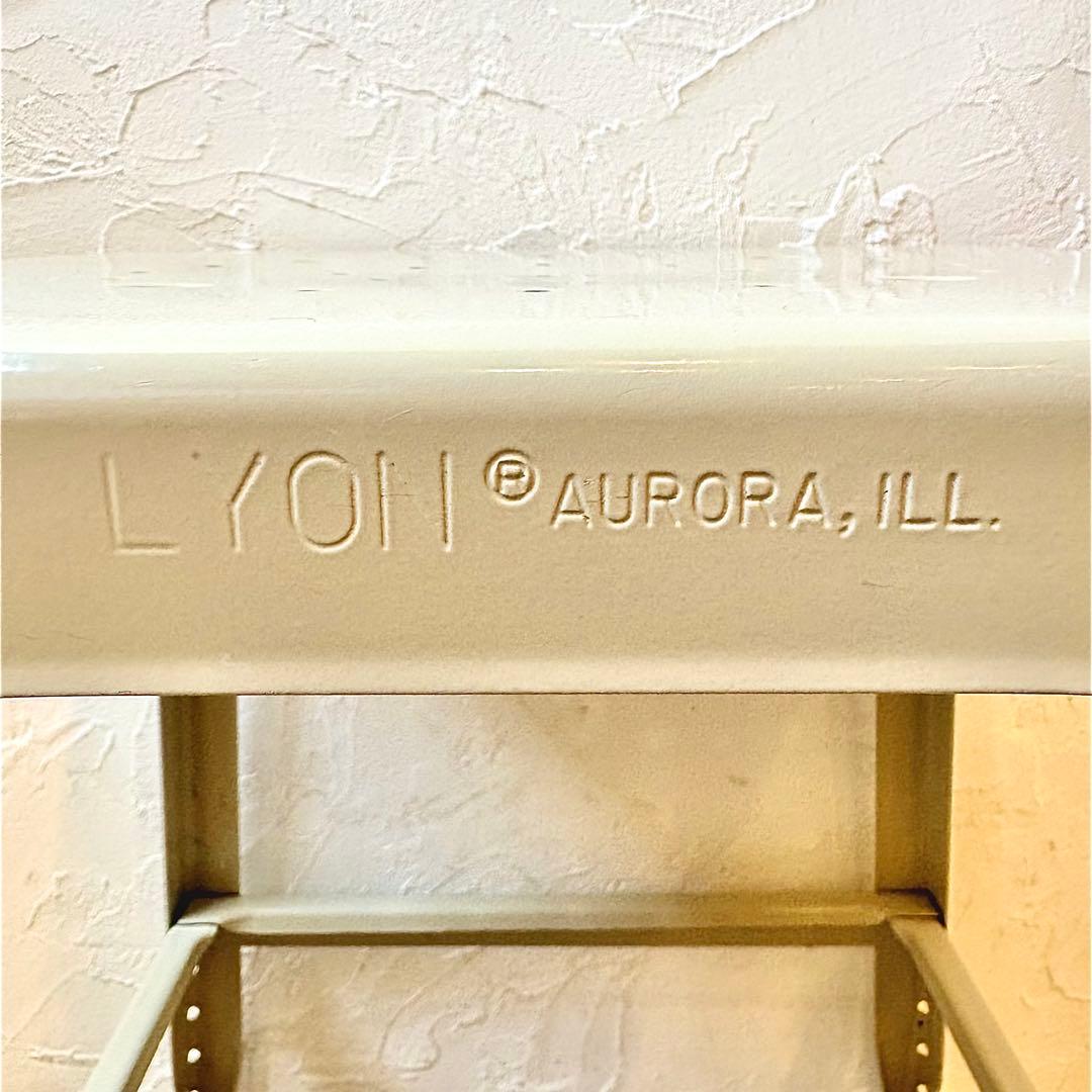 LYON FACTORY STOOL 廃盤品