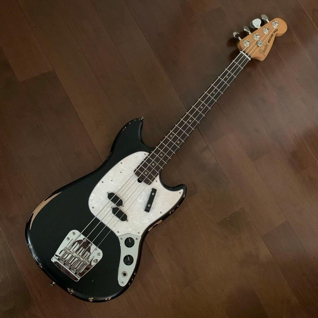 ベース FENDER JMJ Road Worn Mustang Bass