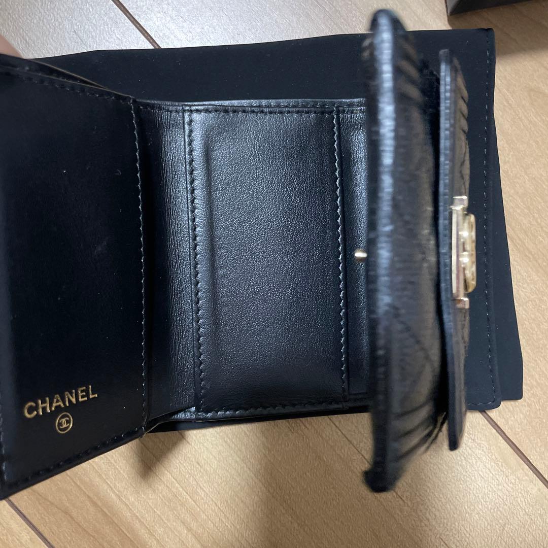 値下げ　CHANEL 三つ折り財布 ブラック