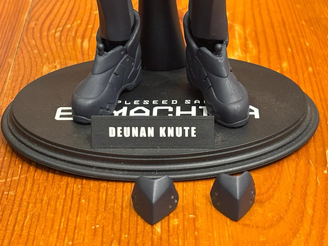 ホットトイズ 　１／６スケールフィギュア　デュナン・ナッツ　欠品アリ