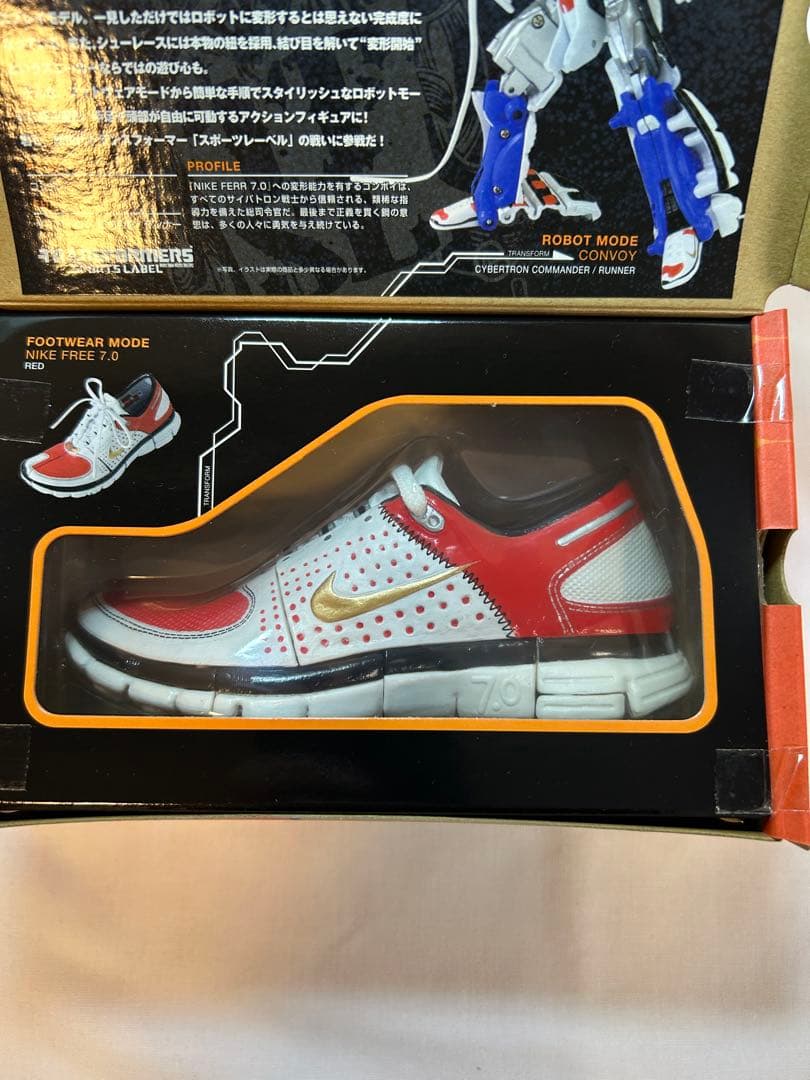 トランスフォーマースポーツレーベル NIKEコラボ コンボイ レッド 未開封