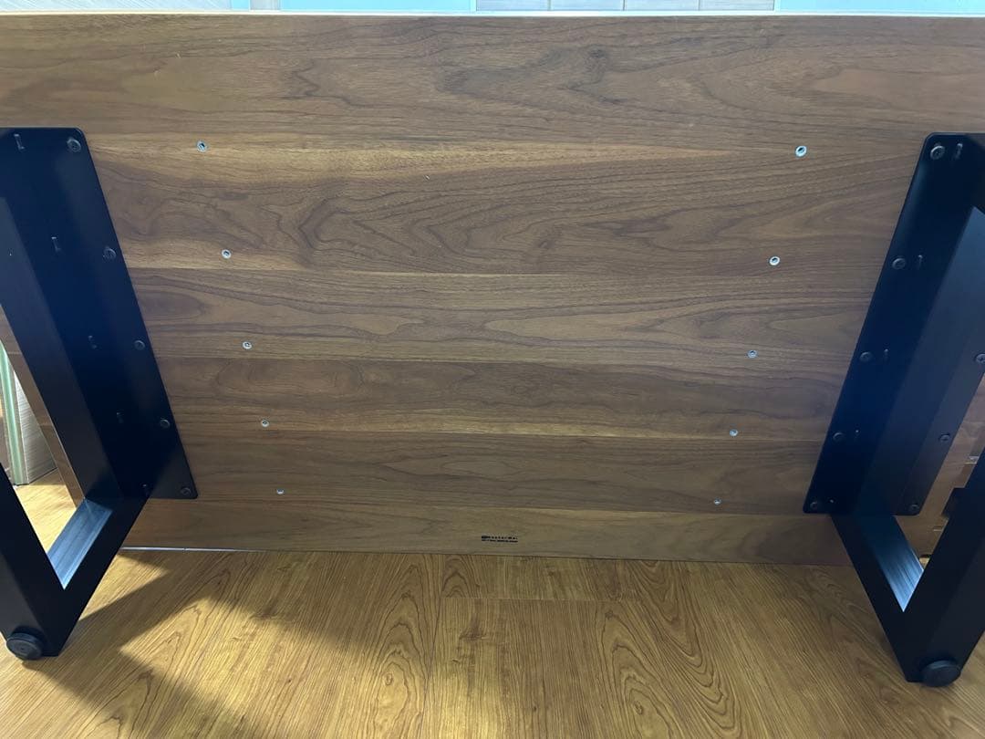 ウォールナット　ローテーブル