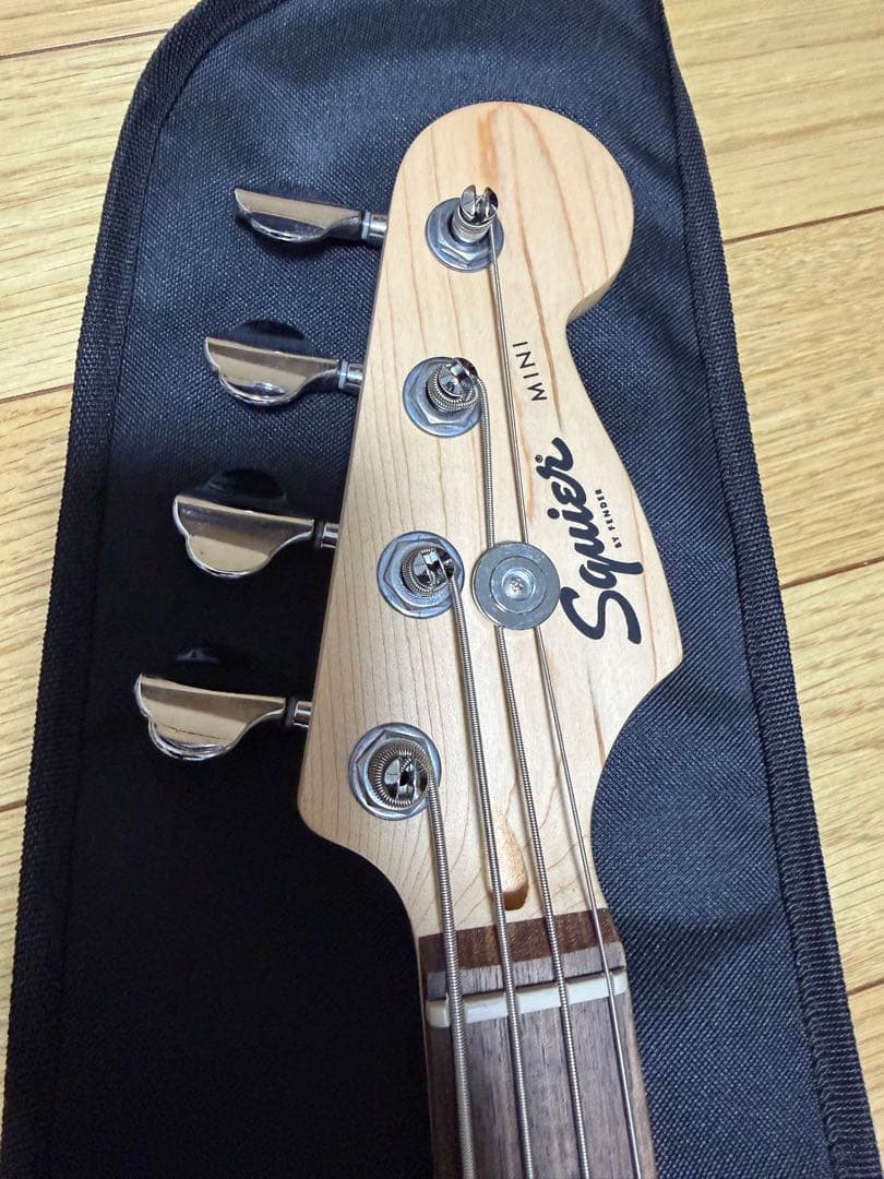 ベース Squier by Fender Bass Mini P Bass