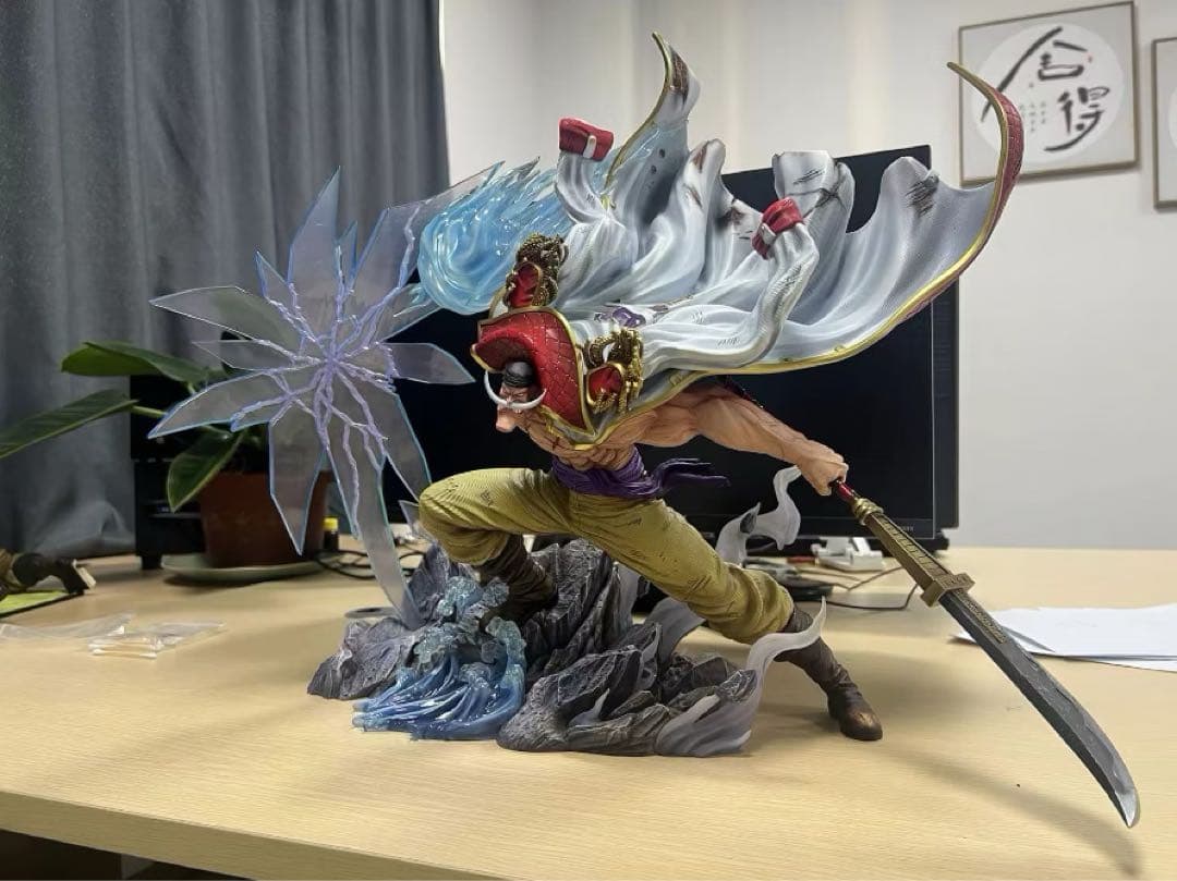 ワンピース エドワード・ニューゲート 白ひげ 四皇 フィギュア 新品