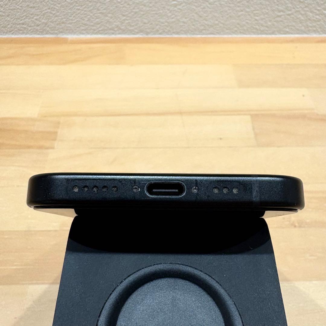 ★美品★ Apple iPhone 15 ブラック 256GB 本体