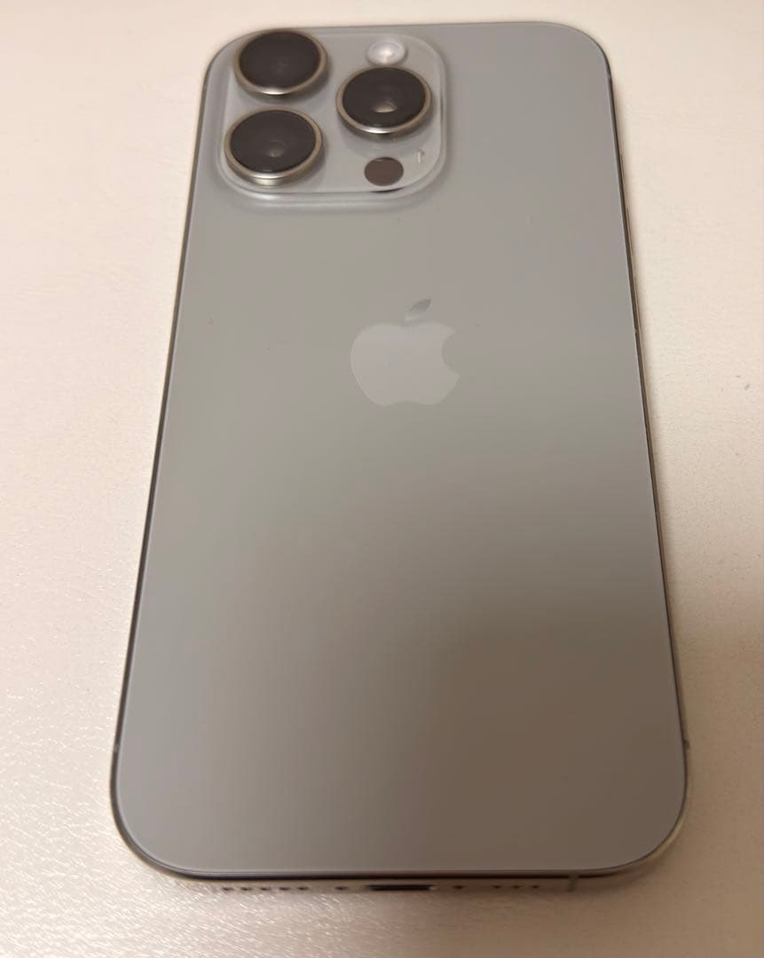 Apple iPhone 15Pro ナチュラルチタニウジャンク品