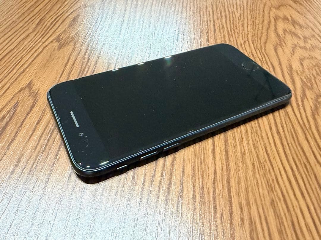 【値下げ中】Apple iPhone SE (第3世代) 256GB ブラック