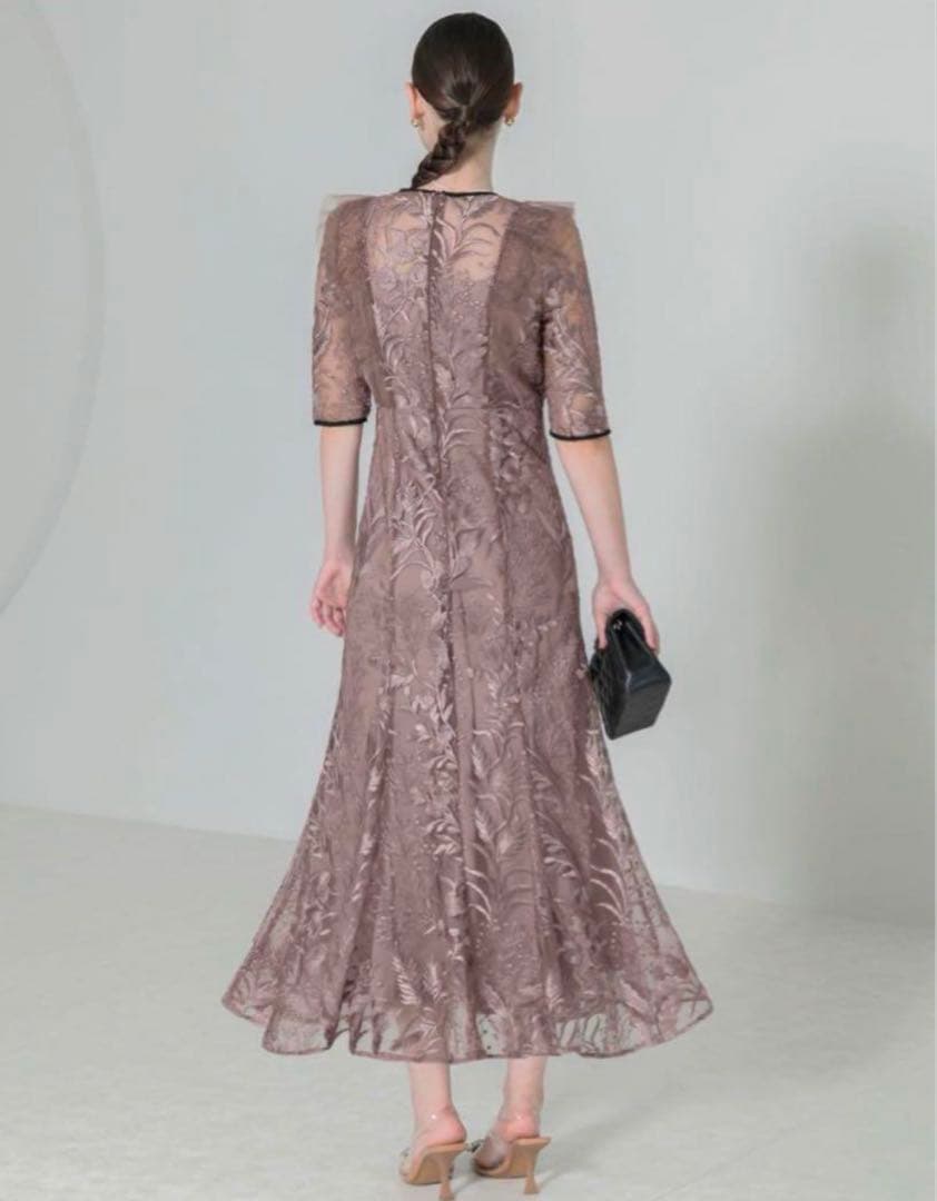 serina　leja 刺繍レース配色パイピングショルダーフリルマーメイド