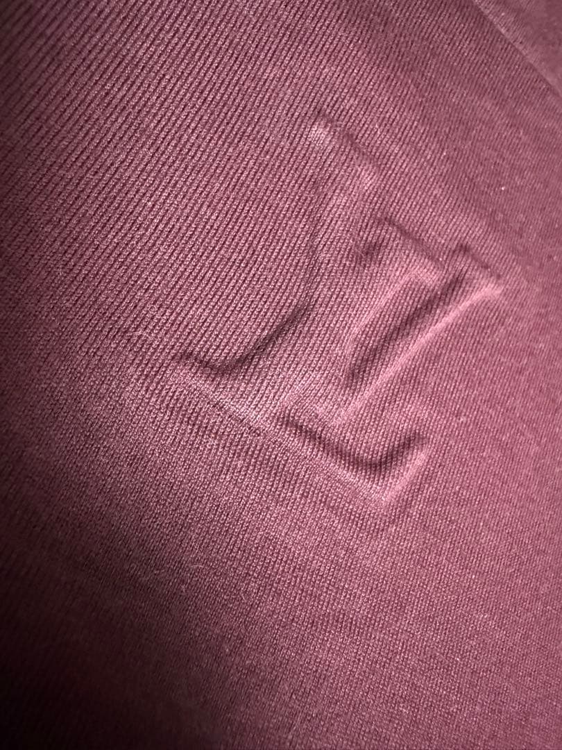 ルイヴィトンLUIS VUITTON レリーフTシャツ（XL）ワインレッド