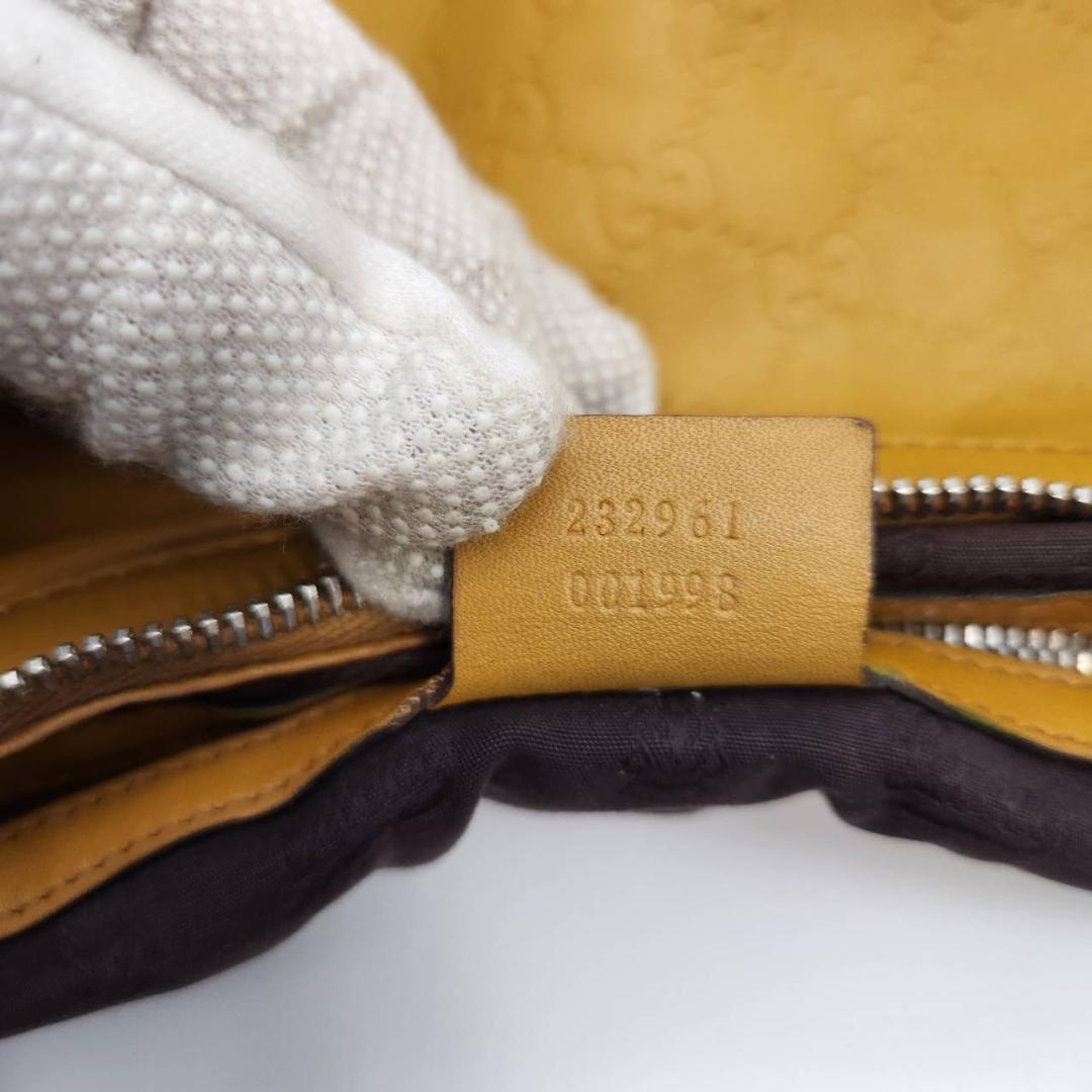 グッチ ワンショルダーバッグ グッチシマ ホーボー型 オールレザー A4 肩掛け