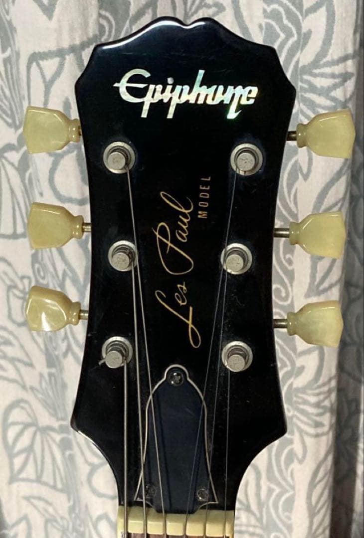 Epiphone Les Paul エレキギターサンバースト　ベルト付