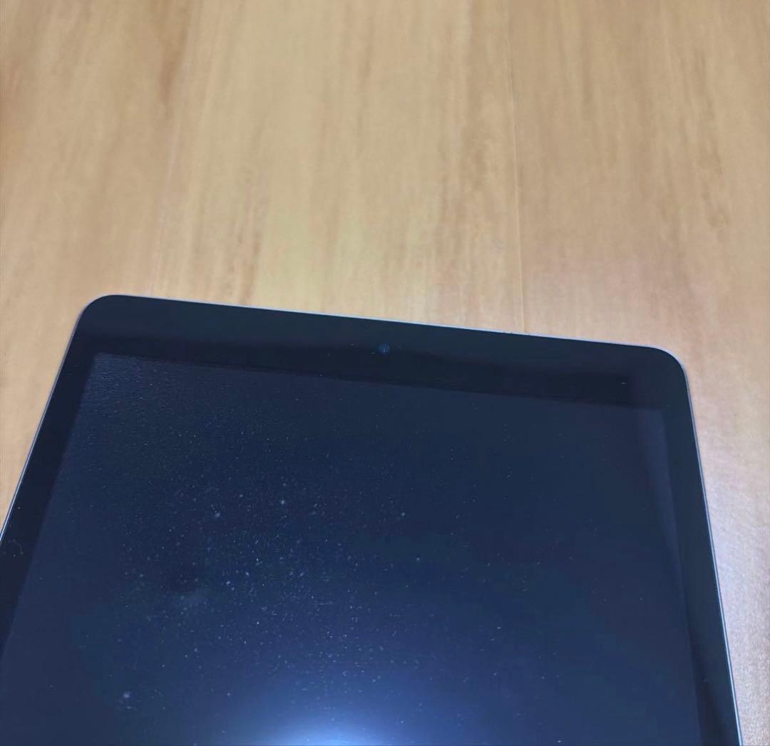 iPad第9世代　64GB Wifiモデル　ガラスカバー付き