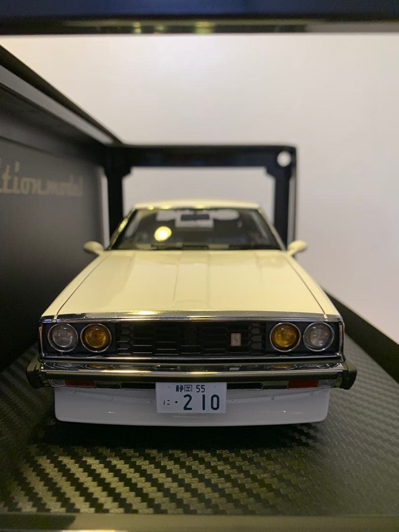 IGモデル1/18 日産 スカイライン 2000 GT-ES C210 ホワイト