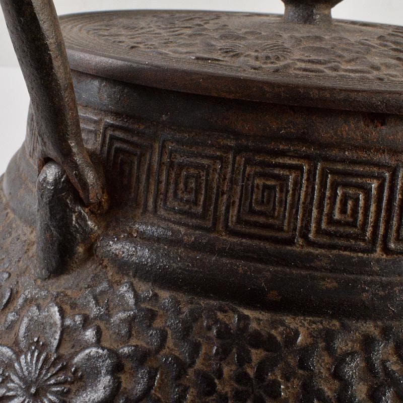 南部鉄器　桜文　鉄瓶　鉄釜　V　6378