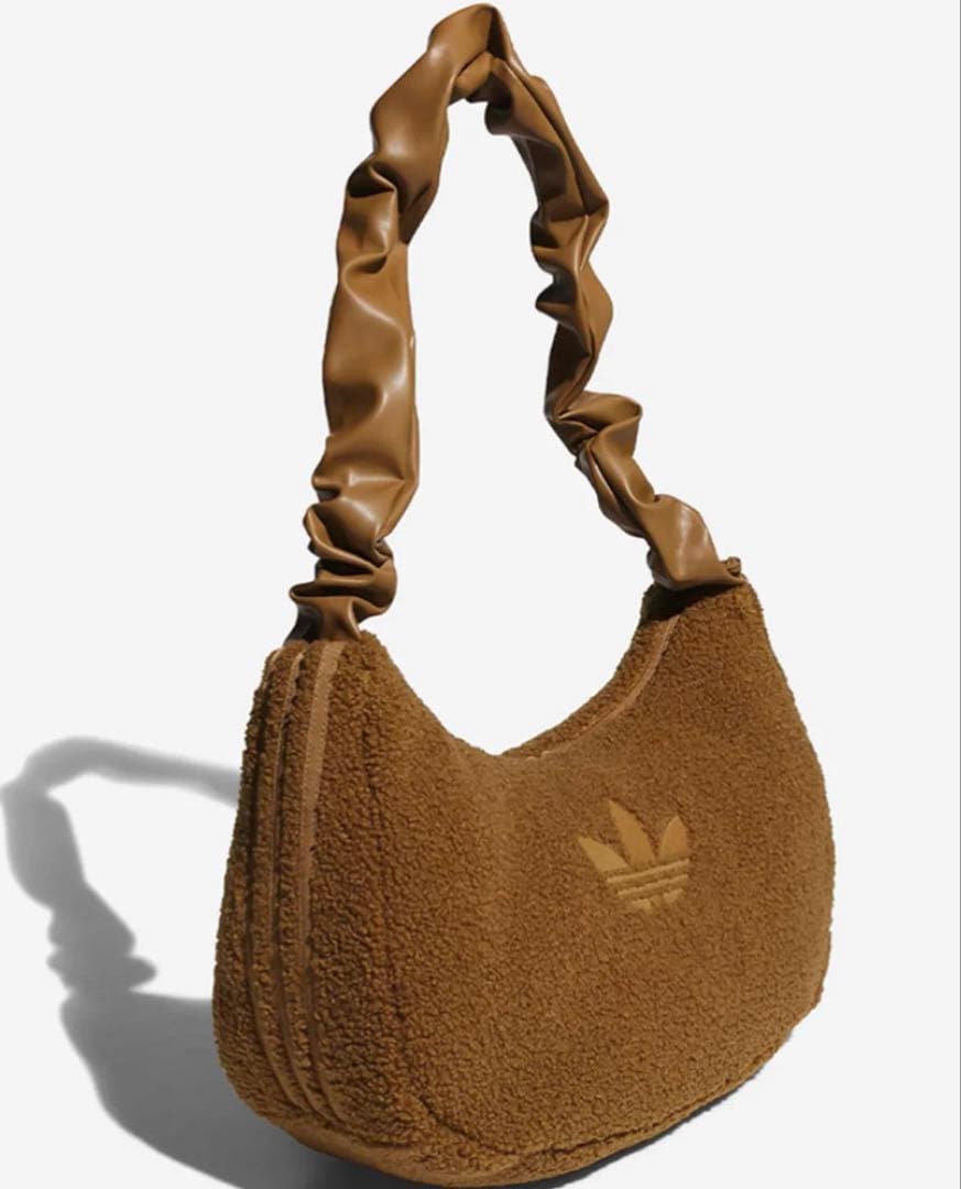【韓国アディダス〉】adidas ボアショルダーバッグ ブラウン　新品正規品