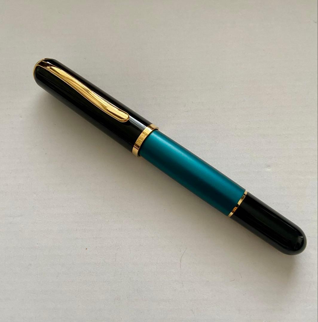 Pelican Epoch 万年筆・グリーン　ペン先(F・B)2種あり