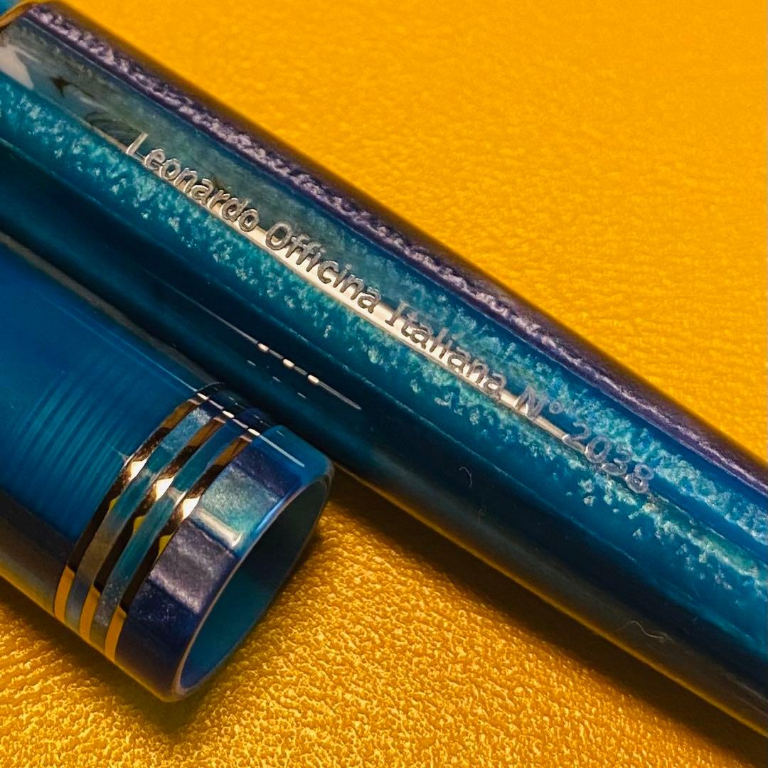 レオナルド　モーメントゼロ　ハワイ　F 万年筆