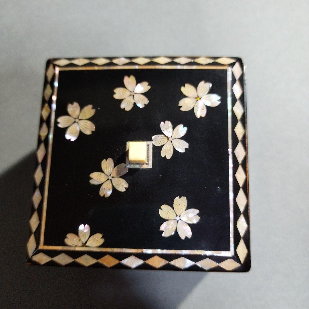 螺鈿細工　小箱