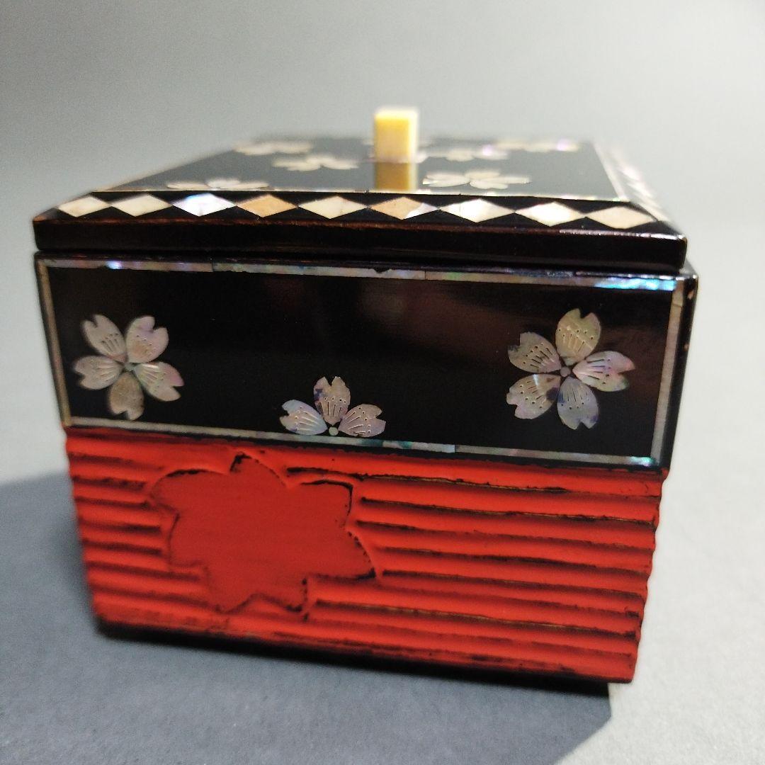 螺鈿細工　小箱