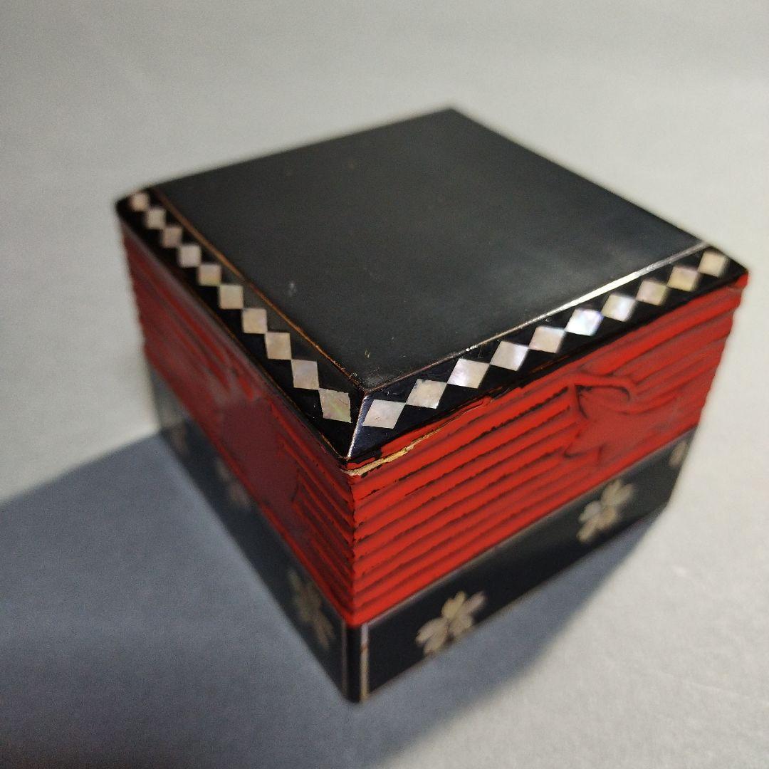 螺鈿細工　小箱