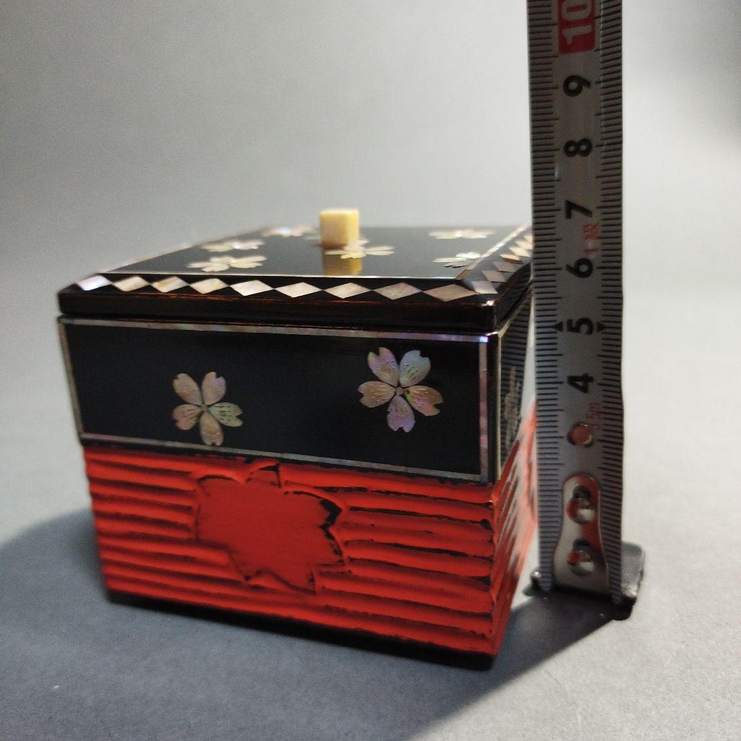 螺鈿細工　小箱