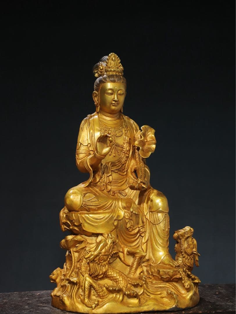 旧蔵　純銅製金メッキ　観音　細工彫刻　置物　供奉 供養 インテリア　仏像