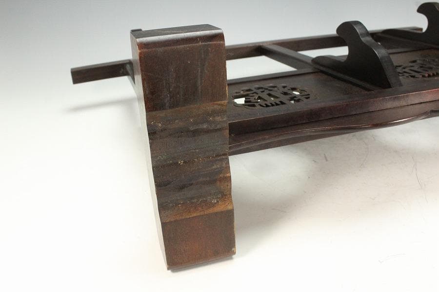 武具甲冑 刀掛 鍔紋透かし 木彫刻 時代物(K-YC460)