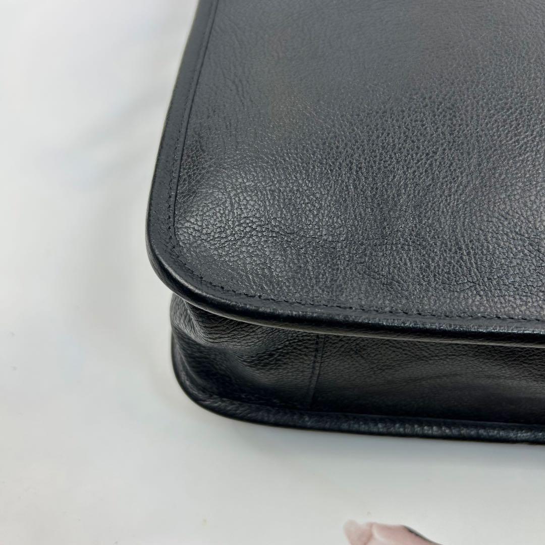 【美品】イルビゾンテ　トートバッグ　ビジネスバッグ　ブリーフケース　ロゴ　型押し