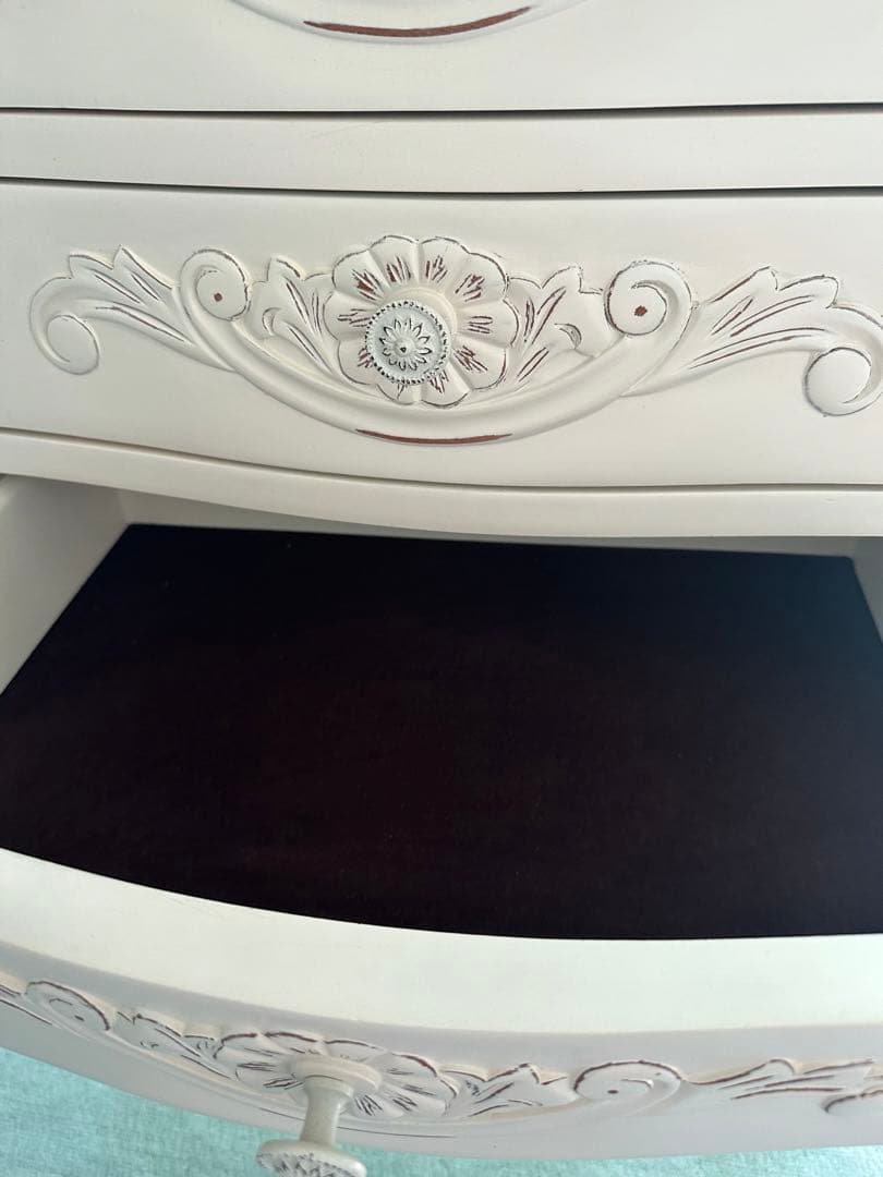 クロシオ コモ チェスト4D ホワイト 幅55cm 完成品 アンティーク調