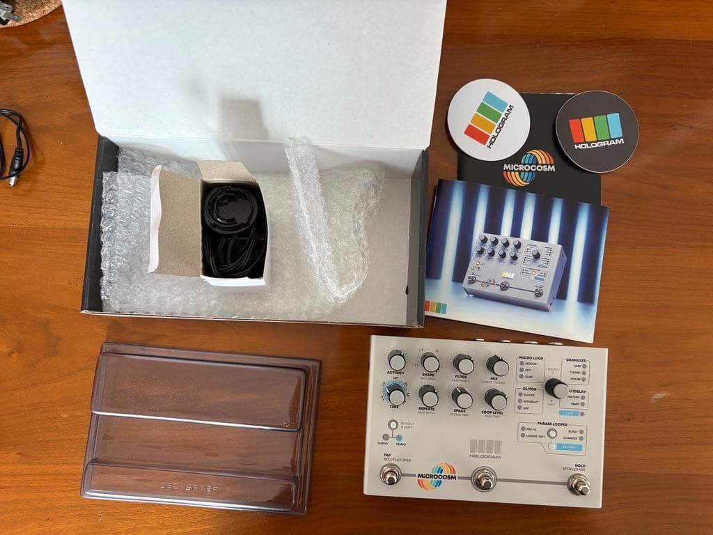 Hologram Microcosm デッキセーバー付き