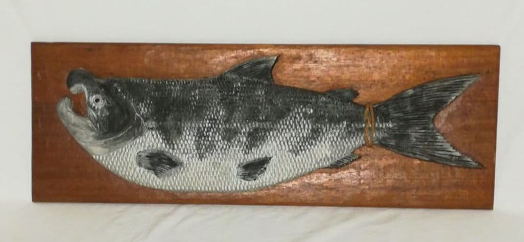 レトロ　木彫レリーフ　壁掛け　鮭　カムイチェップ　北海道　アイヌ彫