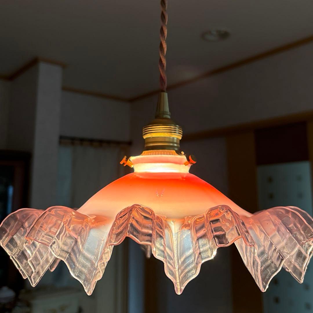 フランスアンティーク　オパールセントガラスシェード　ペンダントランプ