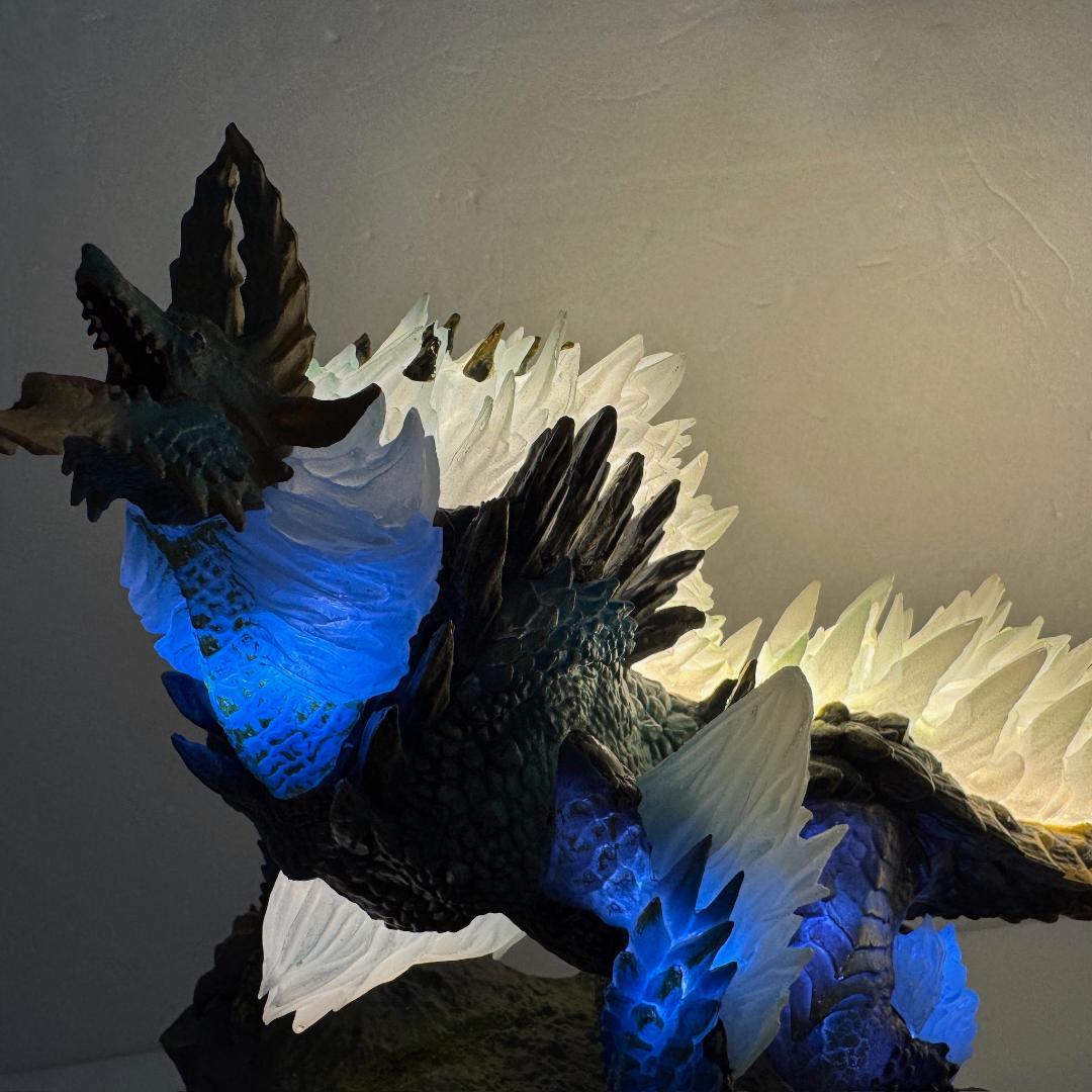 モンスターハンター ジンオウガ フィギュア 雷狼竜 LED点灯　特大サイズ