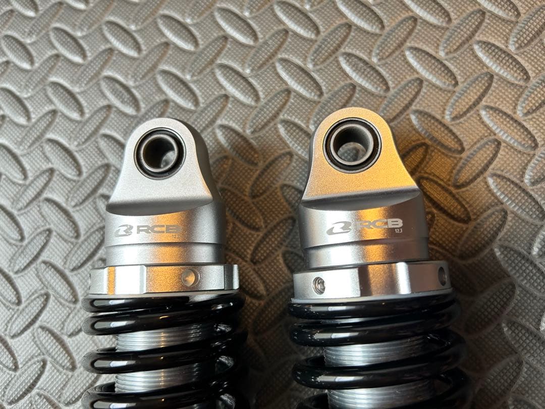 正規品 レーシングボーイ(RCB)リヤショック黒335mm モンキー125等