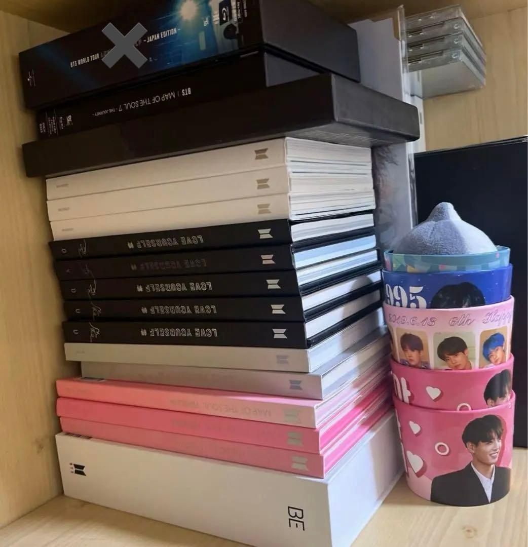 BTS グッズ まとめ アルバム うちわ アミボム トレカ DVD LYS 防弾