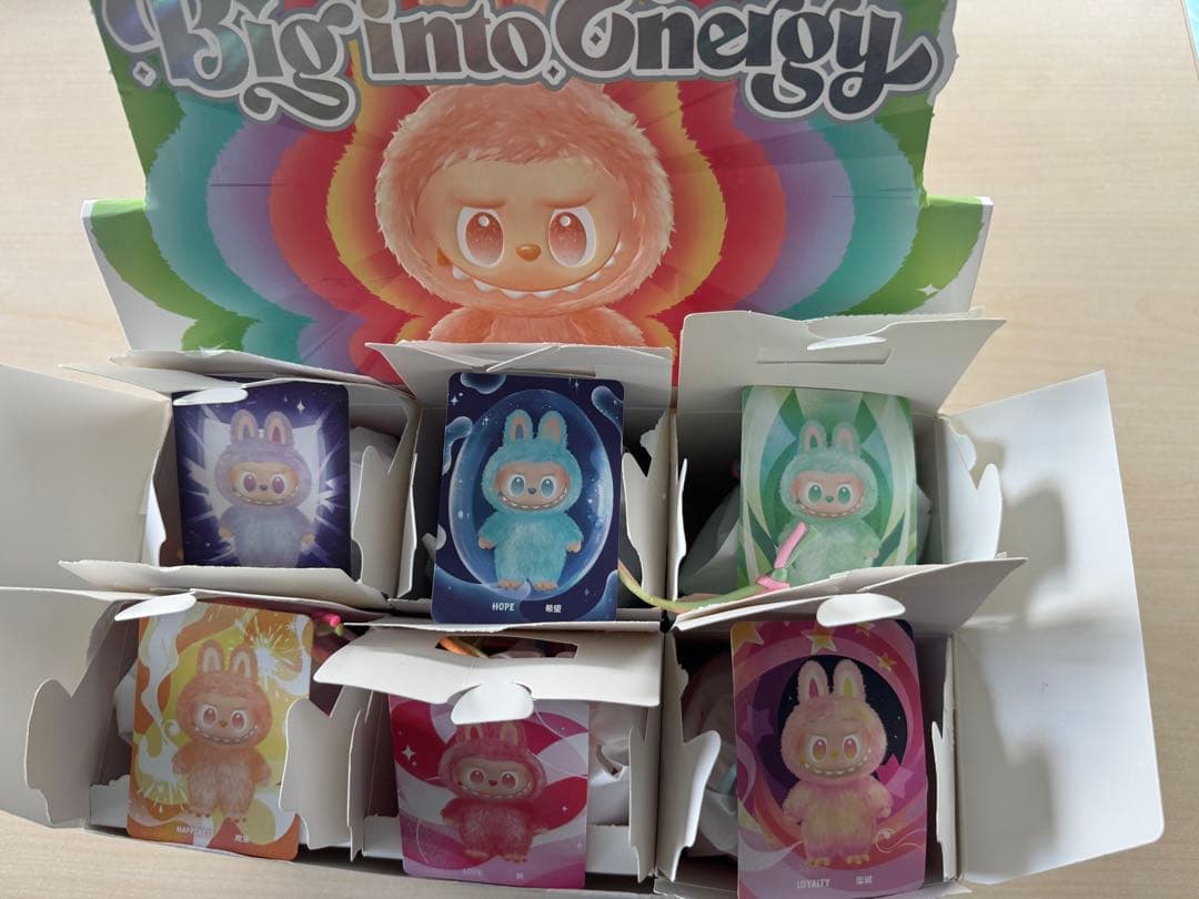 Big Into Energy ぬいぐるみセット