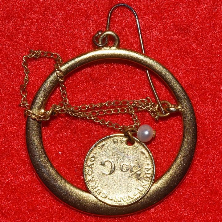 『ドリーム ホーム』小道具 イヤリング