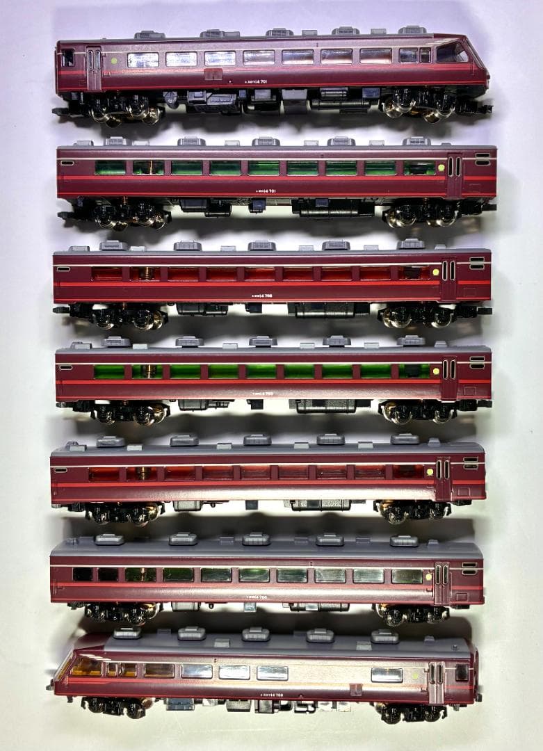 “EF58 61号機“と“サロンエクスプレス東京ファイナルモデル”のフルセット