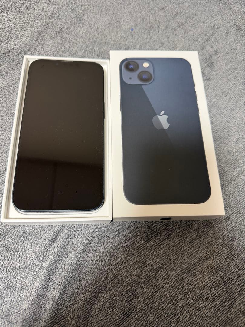 Apple iPhone 13 128GB ミッドナイト