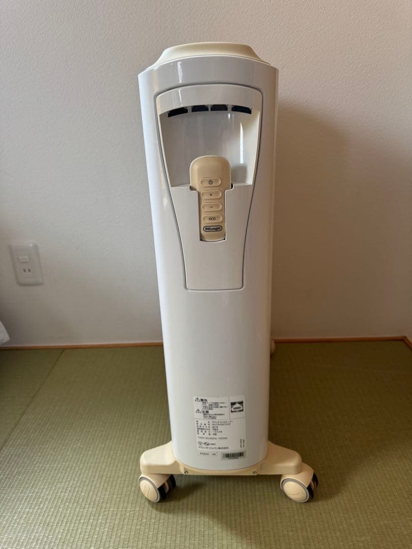 DeLonghi オイルヒーター ホワイト　RHJ75V0815