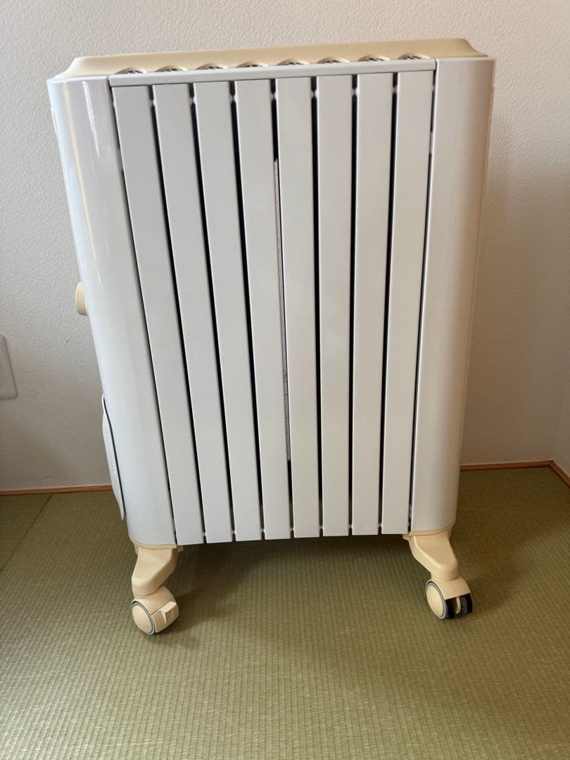 DeLonghi オイルヒーター ホワイト　RHJ75V0815