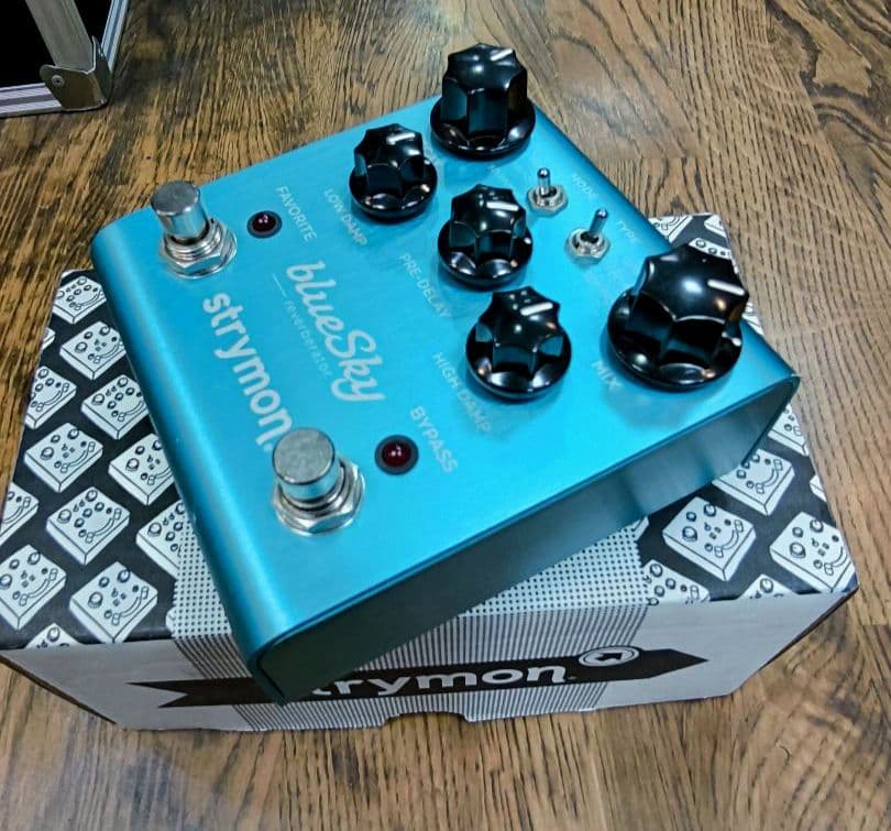 strymon blueSky 箱、取説、アダプター付き